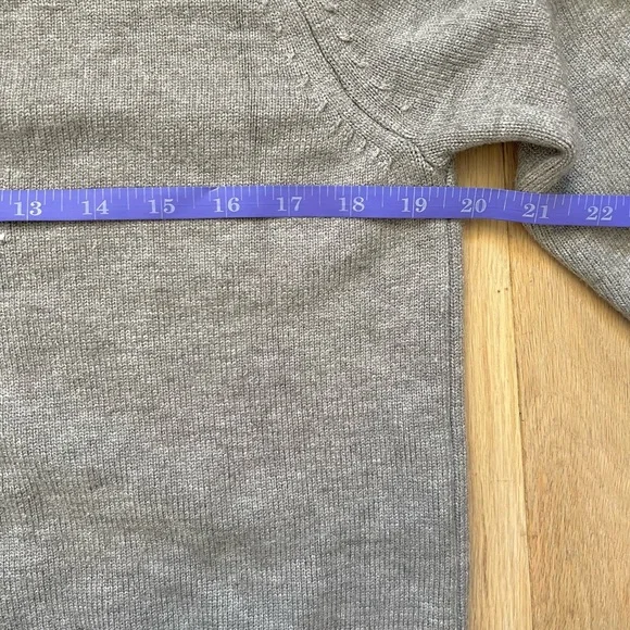 Prada Logo Grey Crewneck Sweater - Picture 7 of 9